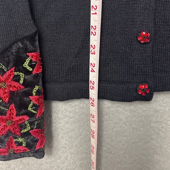 Y2K Tiara Collection Christmas Cardigan Black Red Poinsettias Eclectic Grandma - Picture 5 of 8